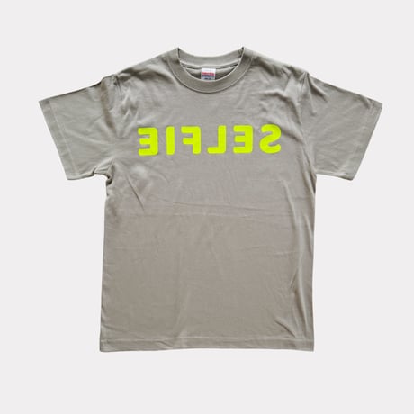 83 original ／ SELFIE 自撮りTシャツ