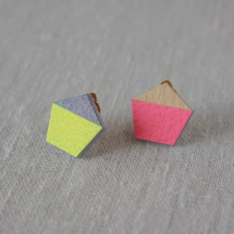 松本康孝 ／ Wear PAPER イヤーアクセサリー｜五角形