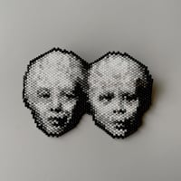 のそ子 ／ Twins Brooch ｜老  [ 双子 ブローチ ]