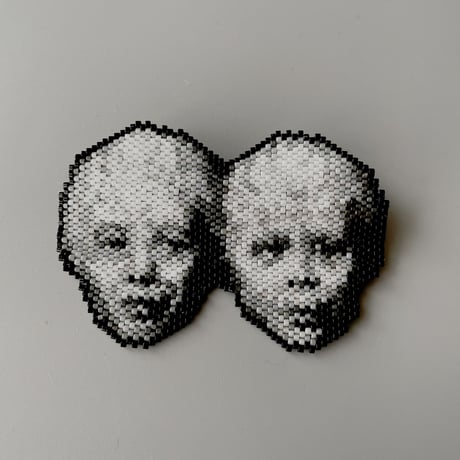 のそ子 ／ Twins Brooch ｜老  [ 双子 ブローチ ]
