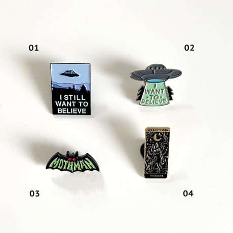 PINS  未確認的  UMA ピンバッジ