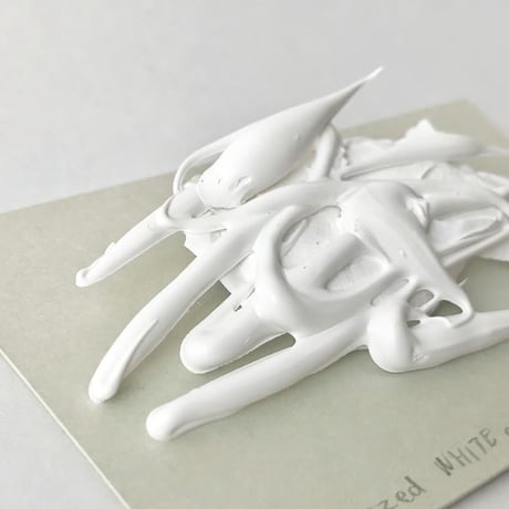 Maki Matsumoto ／ brooch EX-LL WHITE