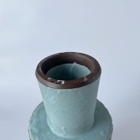 VRANA ／ VENDANGE  ミントチョコな削り模様花器