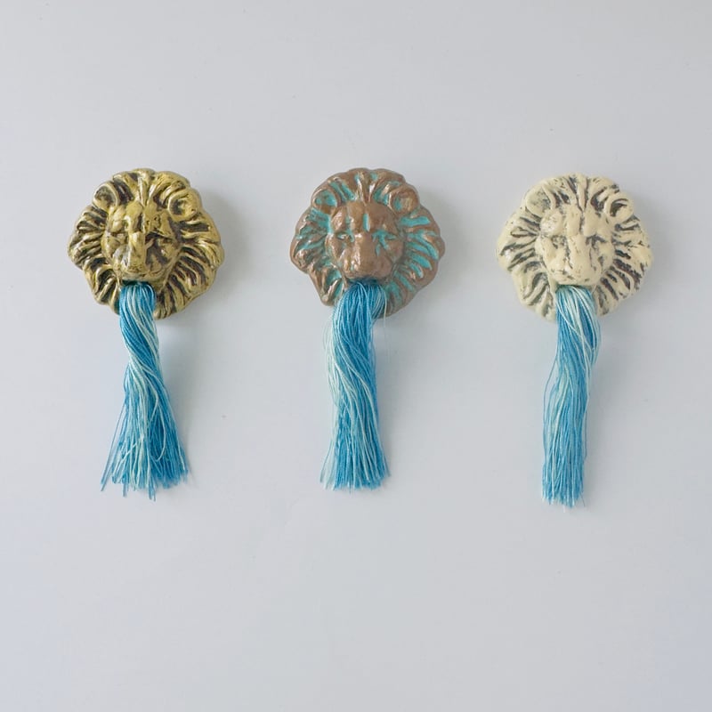 乙幡啓子 ／ ライオンお湯吐きブローチ｜3-Type | はちみせ （83）