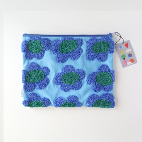 Olya ／ Fluffy Flat Pouch