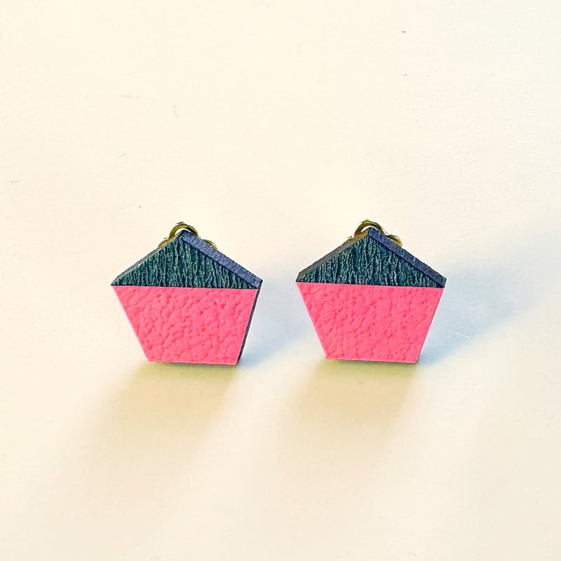 松本康孝 ／ Wear PAPER イヤーアクセサリー｜五角形 ピンク