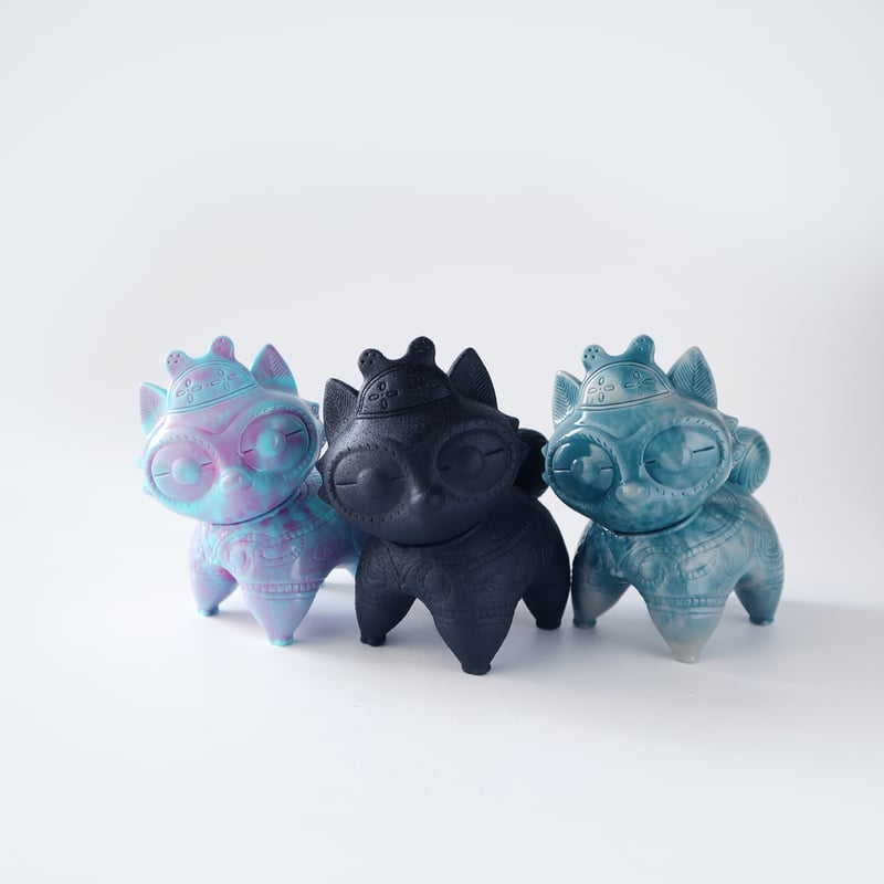 乙幡啓子 ／ 遮光器 土偶犬「ソフビドッグゥ」｜鉄器風：14 | はちみせ