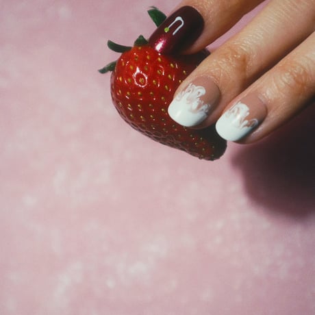つめをぬるひと ／ つけ爪  いちごオレの爪 [Fraise ]