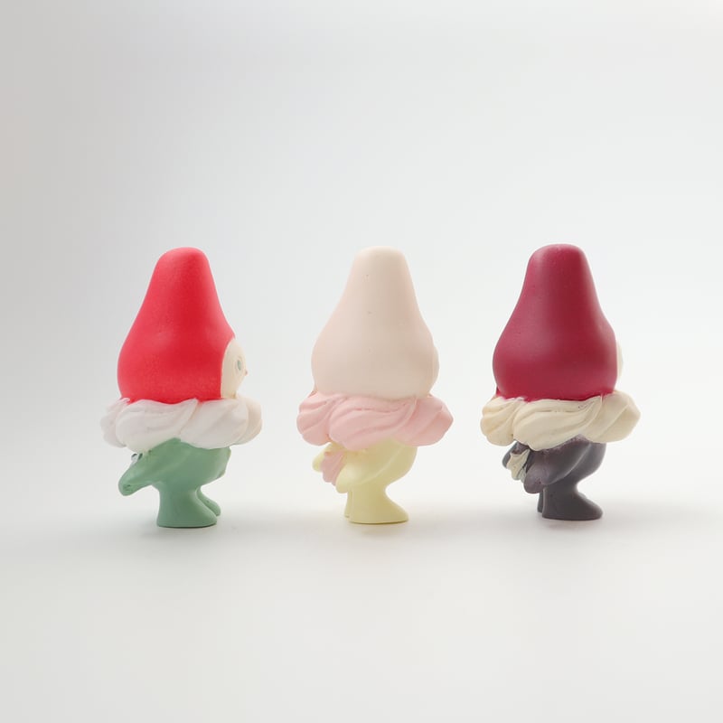 boiboi ／ いちごのベティー｜白いちごのミルキー｜黒いちごのベル