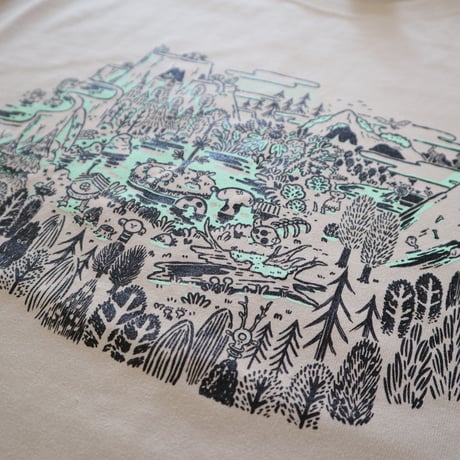 ひらのりょう ／ YARN FOREST MAP ビッグシルエットTシャツ｜サンドベージュ