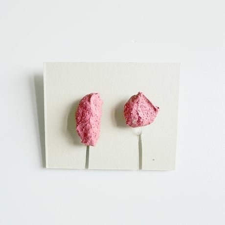 Maki Matsumoto ／ a pair of earrings pierces ｜PINKBROWN, Sand