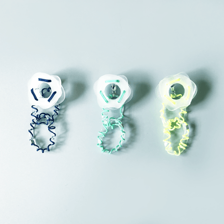 TRICOTE ／ Acrylic sand ピアス