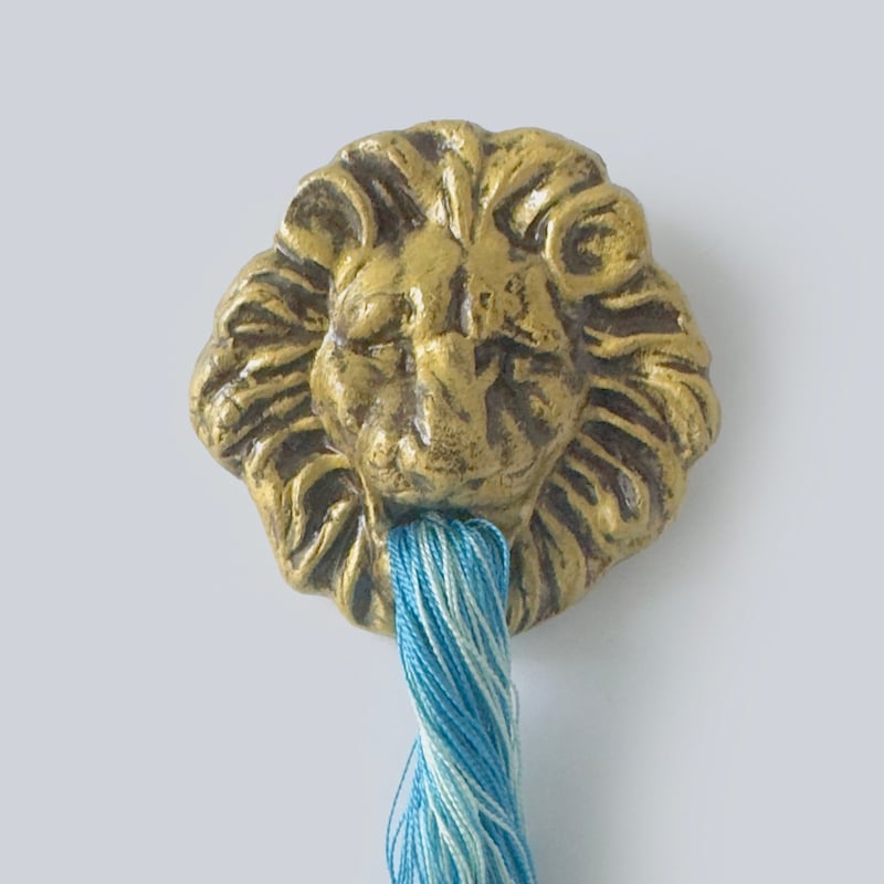 乙幡啓子 ／ ライオンお湯吐きブローチ｜3-Type | はちみせ （83）