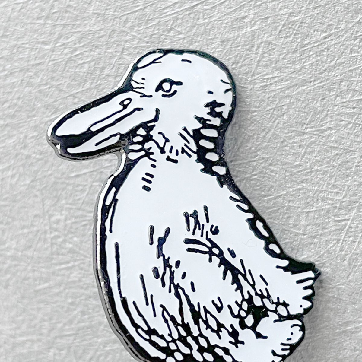 マルアン商会 ／とりさんうさちゃん Chick bunny ピンバッジ | はち