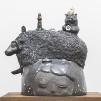 谷村仁美 陶作品「おやすみの後に」