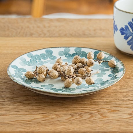 かとうようこ 陶作品「丸皿 15cm・みつば（緑）」