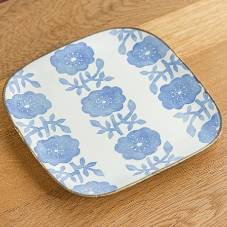 かとうようこ 陶作品「四方皿・ばら」