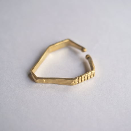 polygon イヤカフ/gold