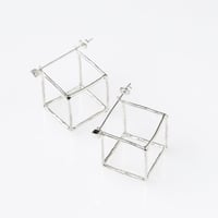 キューブ ピアス  / L