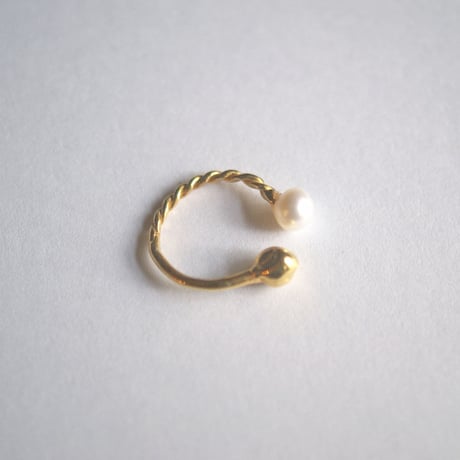 pearl&ball イヤカフ/gold