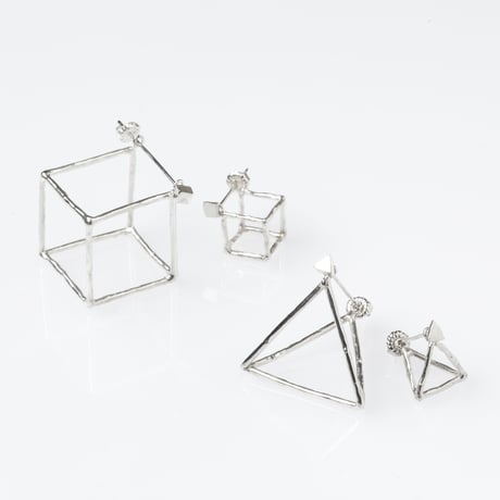 キューブ ピアス  / S