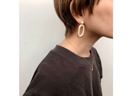 ovalピアス・イヤリング（オフ）