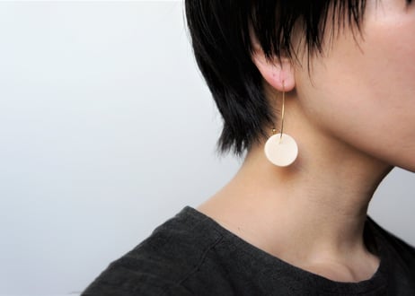 odenフープピアス（デニムブルー×オフ）