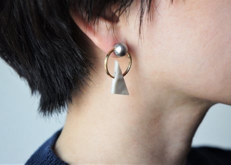 right triangleピアス・イヤリング（マーブルシルバー）