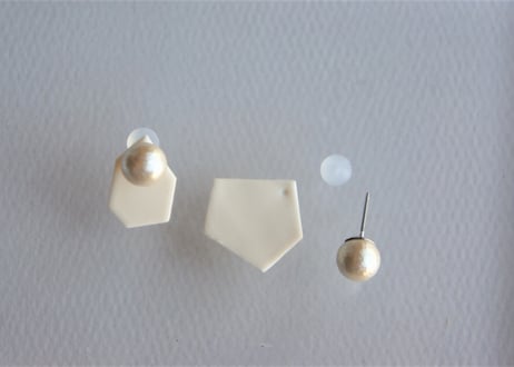 カケラピアス（オフ）
