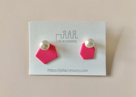カケラピアス(ピンク)