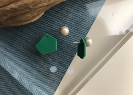 カケラピアス(グリーン)