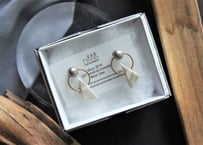 right triangleピアス・イヤリング（マーブルシルバー）