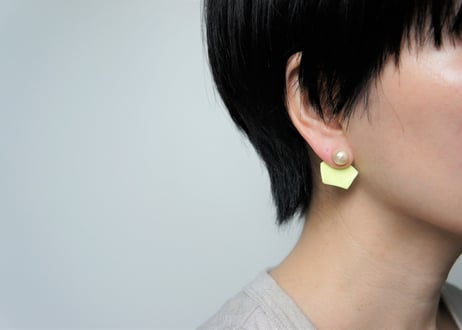 カケラピアス（ライム）