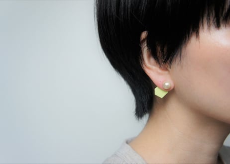 カケラピアス（ライム）