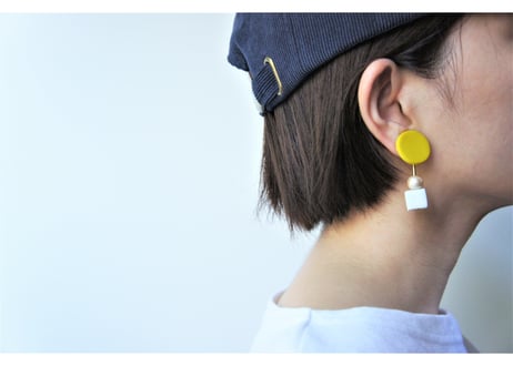 アポロピアス・イヤリング（カラシ）