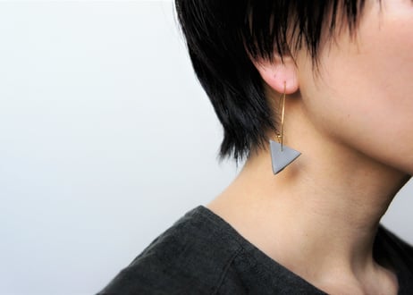 odenフープピアス（チャコールグレー×モカ）