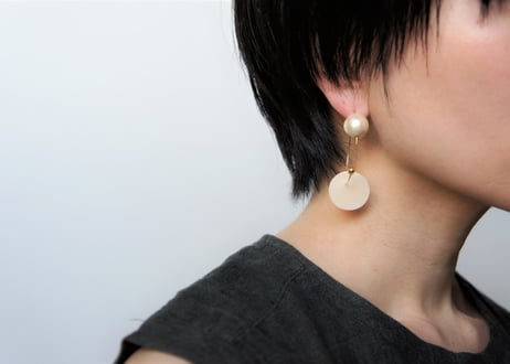odenフープピアス（デニムブルー×オフ）