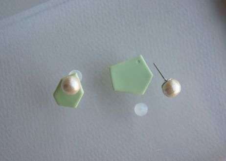 カケラピアス（メロン）