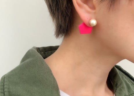 カケラピアス(ピンク)