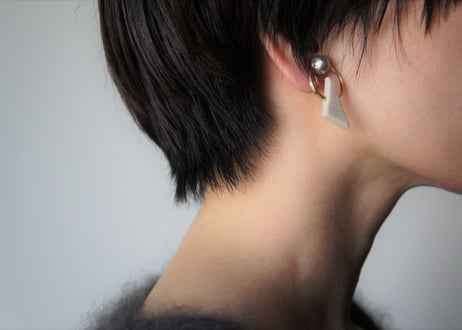 right triangleピアス・イヤリング（マーブルモカ）