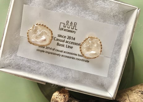 bijouピアス・イヤリング（クリスタル×バロックパール）
