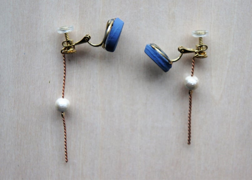 1135 カジュアルデニム*アシメニコちゃんピアス・イヤリング c8162d2bf4610eefc57b527c2adb6f