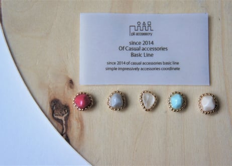 mini bijouピアス・イヤリング（オフ）