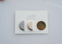 moonピアス・イヤリング  （シルバー×オフ）