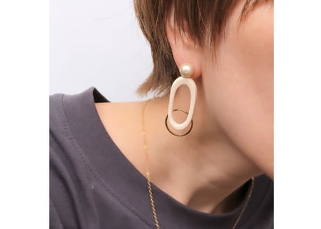 ovalピアス・イヤリング（オフ）