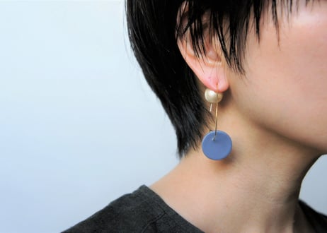 odenフープピアス（デニムブルー×オフ）