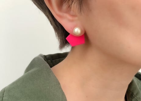 カケラピアス(ピンク)