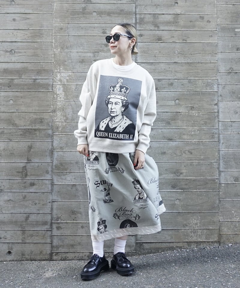 今季秋冬物トーマスマグパイのグレー スウェット トーマスマグパイ クイーンエリザベスミドルサイズスウェット(2261832