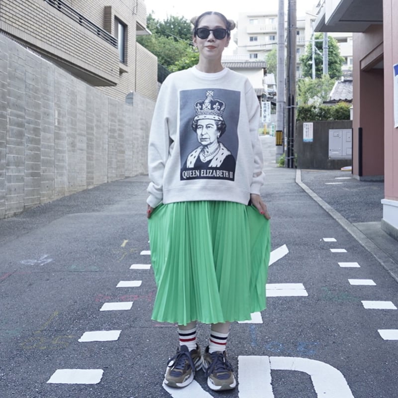 トーマスマグパイ クイーンエリザベスミドルサイズスウェット