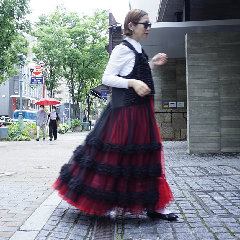 トーマスマグパイ ラッフルドチュールベスト(2244411)【受付終了:11月 